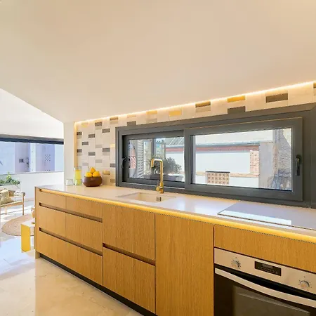 Santos 7 - Bright 2-bedroom Duplex With Two Terraces Malaga