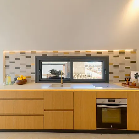 Santos 7 - Bright 2-bedroom Duplex With Two Terraces